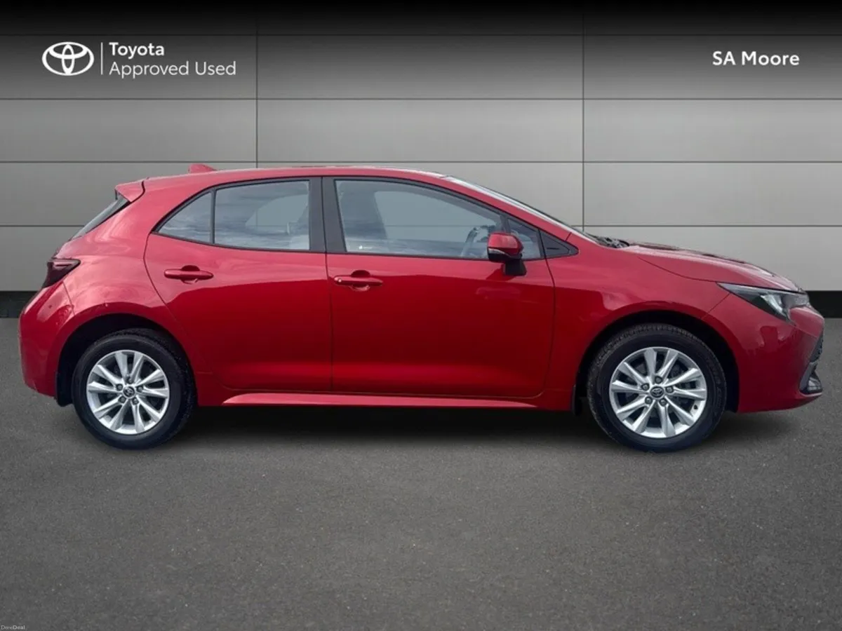 Toyota Corolla HYBRID LUNA HATCHBACK - Image 3