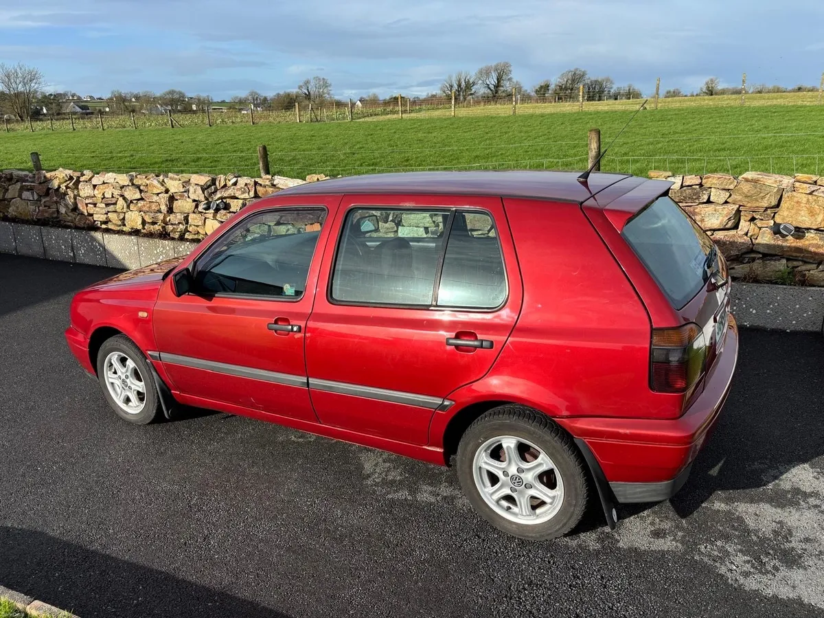 VW Golf - Image 5