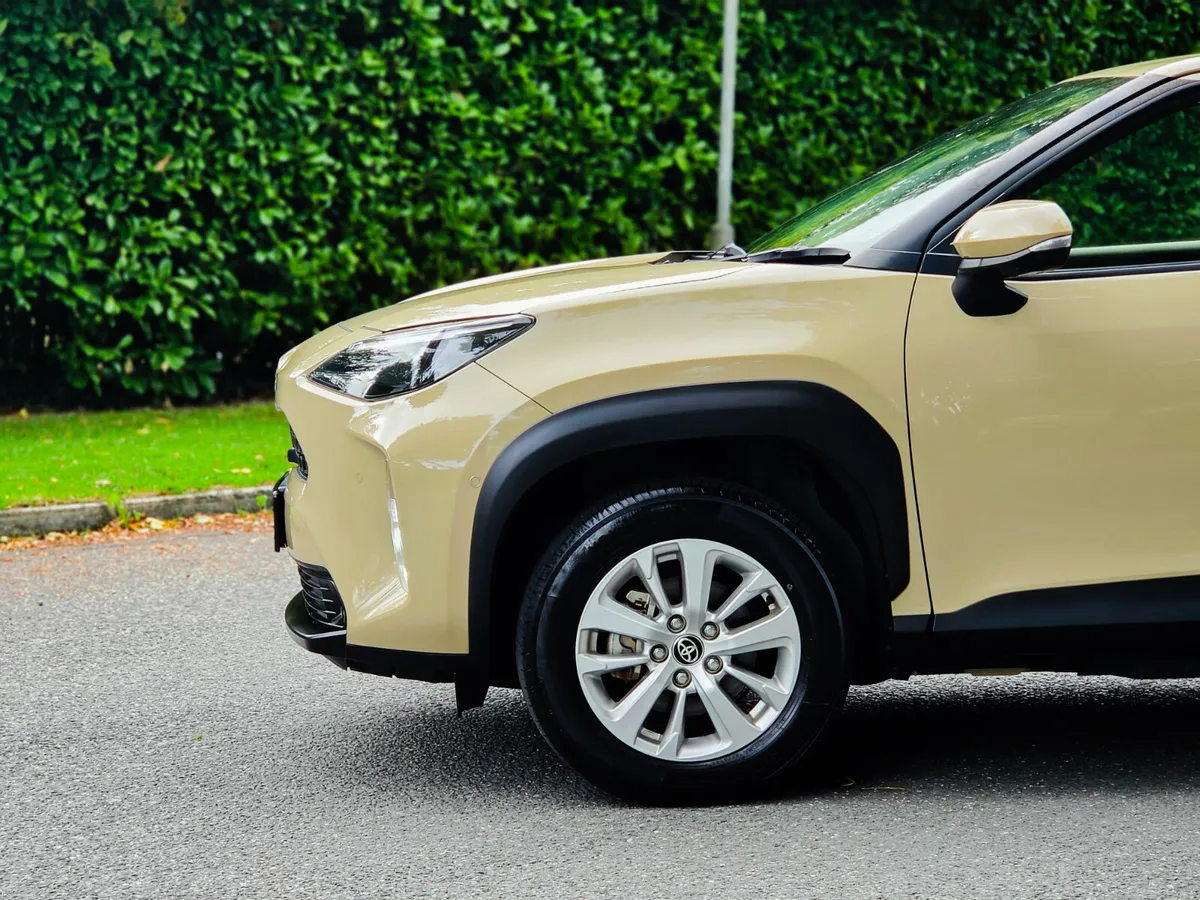 2021 Toyota Yaris Cross 1.5 Petrol Hybrid Auto - Image 5