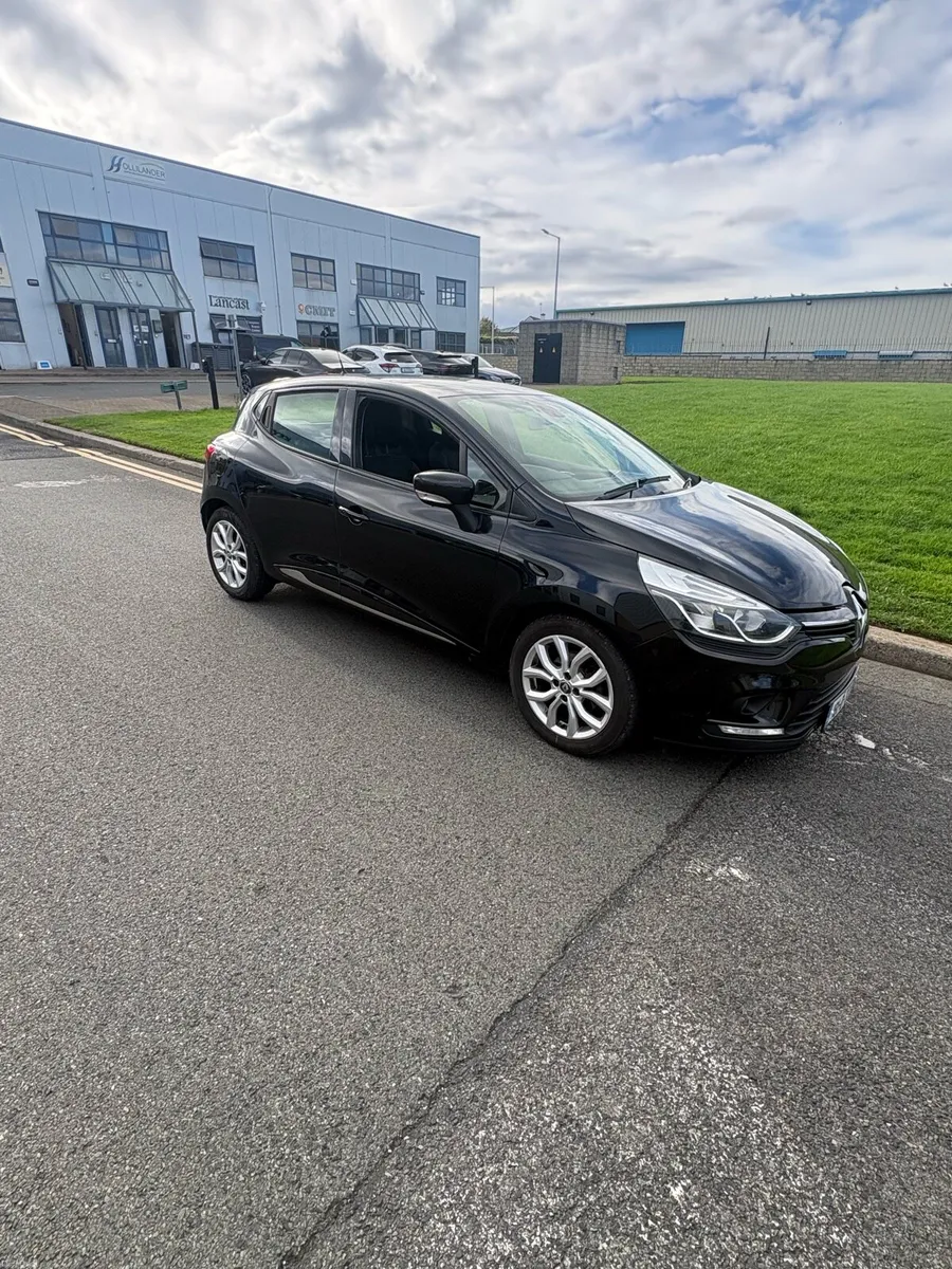 Renault Clio - Image 4