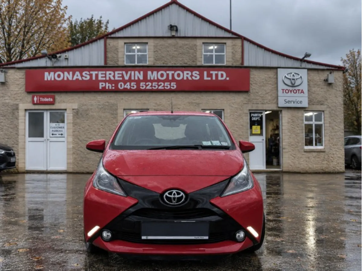 Toyota Aygo *ORIGINAL IRISH CAR*  1.0 X-PLAY 4DR - Image 5