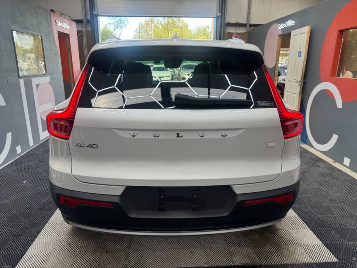 Volvo XC40 2021 VOLVO Xc40 RECHARGE PHVT5 INSCRIPT - Image 4