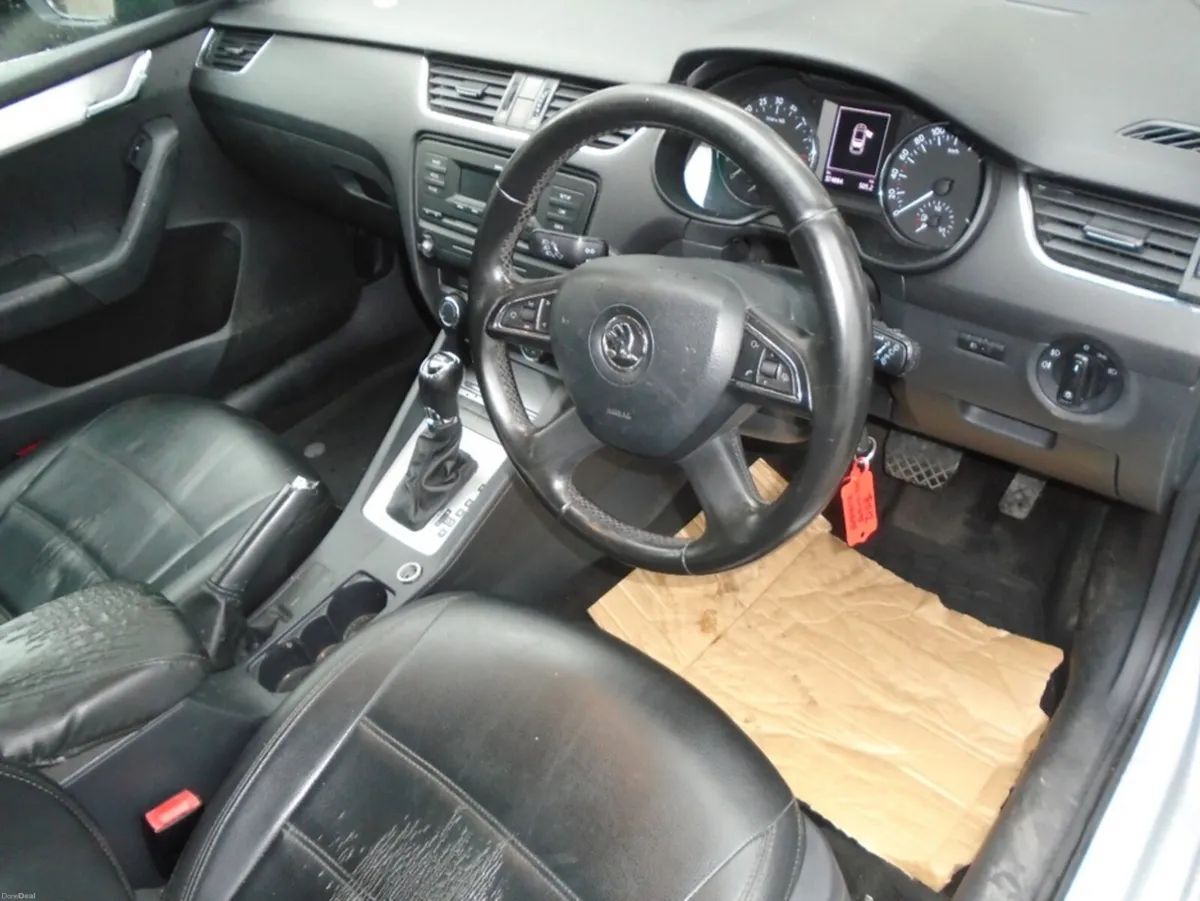 Skoda Octavia AMBITION 2.0 TDI 150HP DSG 4 4DR AUT - Image 6