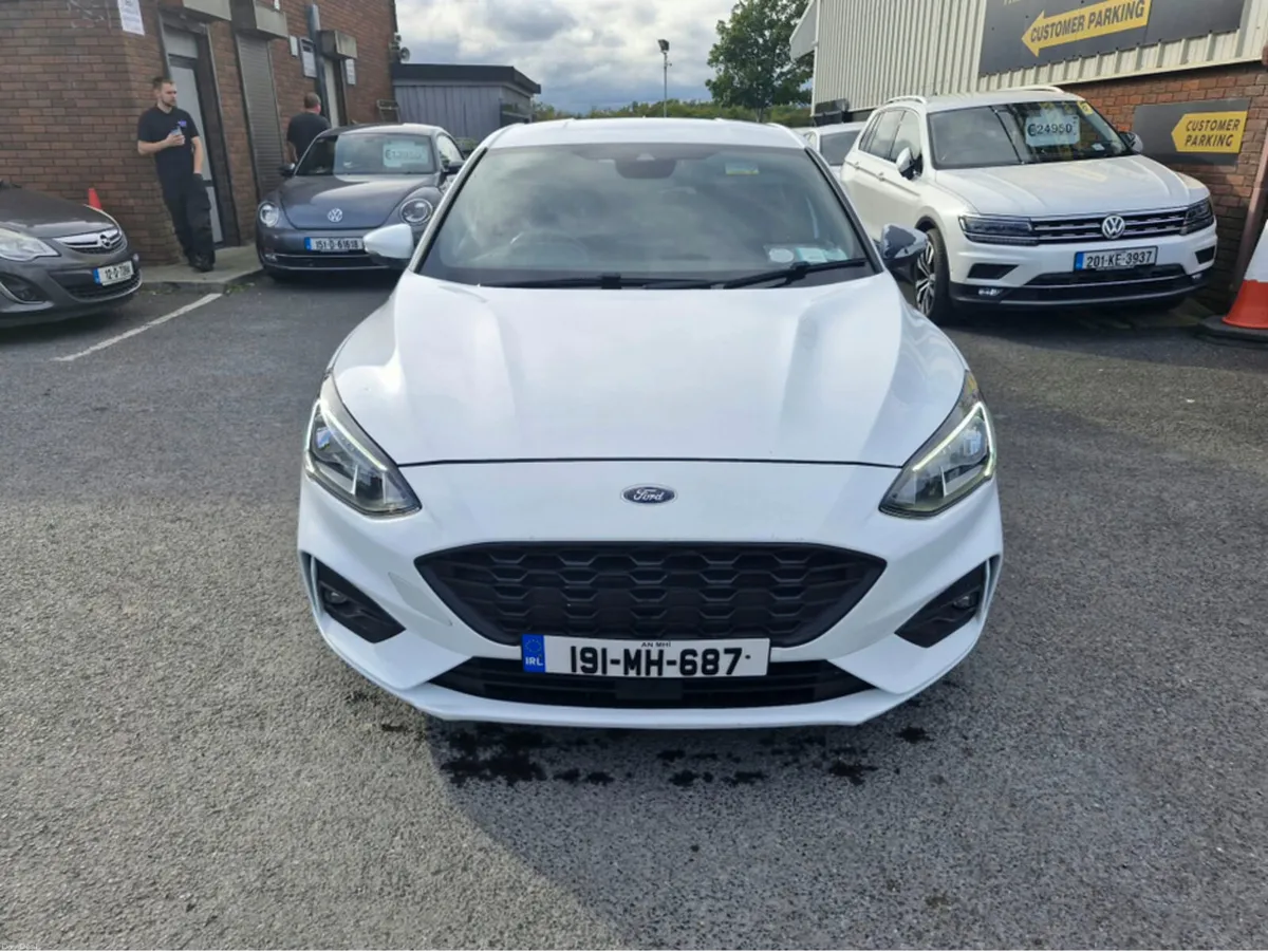 Ford Focus ST-LINE 1.0 ECOBOOST 125 125PS 4DR - Image 4