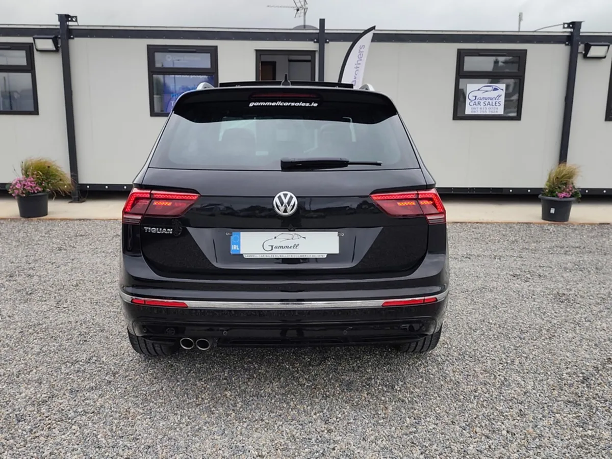 Volkswagen Tiguan HIGH SPEC R-LINE TECH TDI S- DSG - Image 3