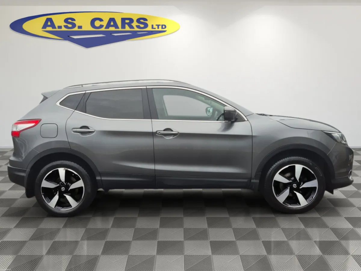 Nissan Qashqai 1.2 SV PREMIUM FULL LEATHER INTERIO - Image 3