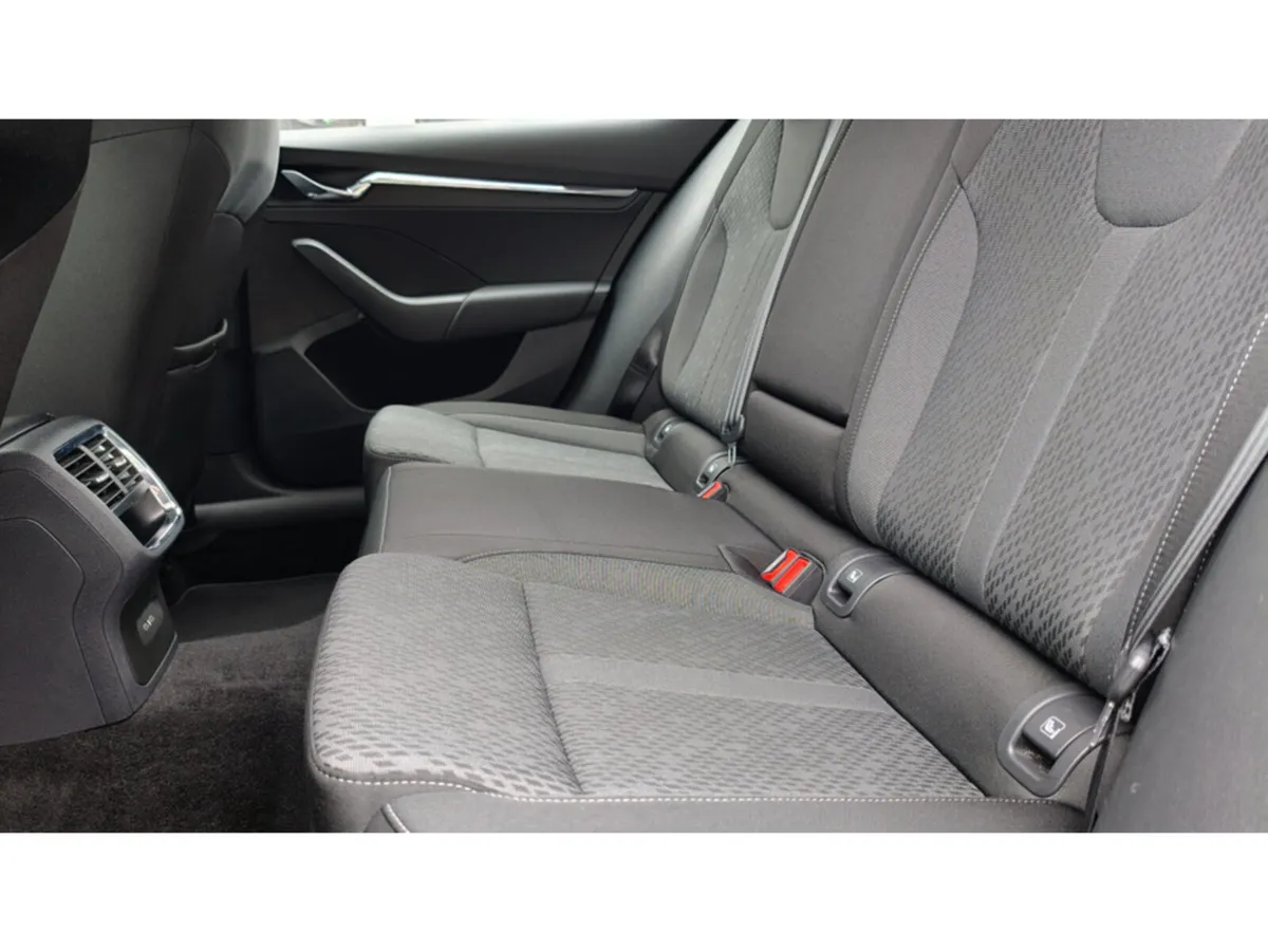 Skoda Octavia LOW MILEAGE - ONLY 55000KMS - IN STU - Image 4