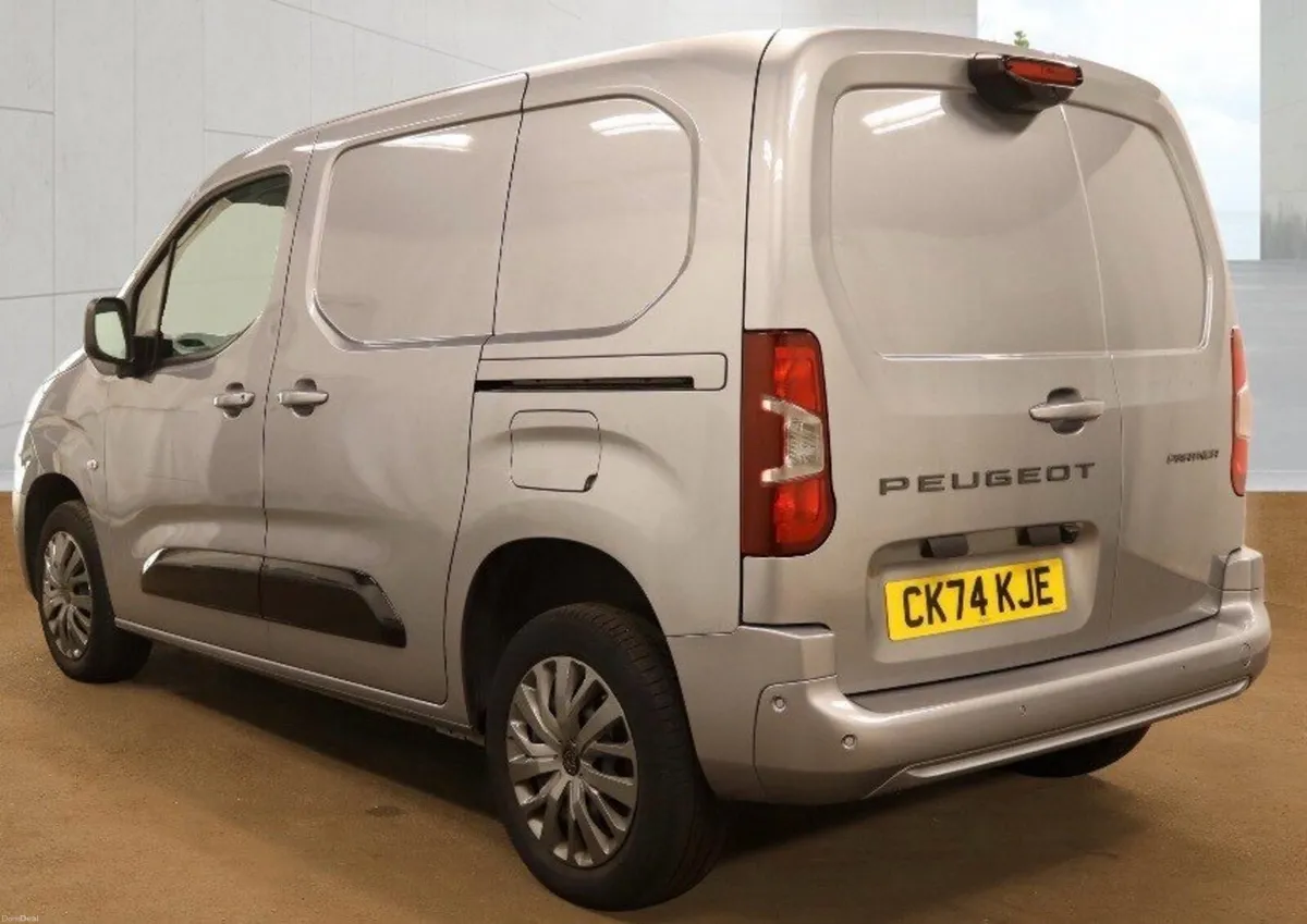 1.5 BlueHDi 1000 Asphalt Standard Panel Van 5dr Di - Image 2