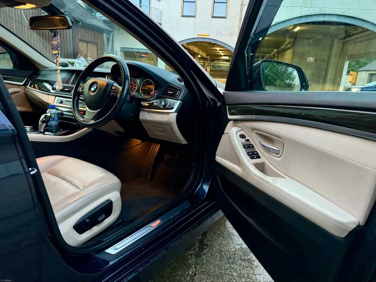 BMW 5-Series 2014 luxury model - Image 6