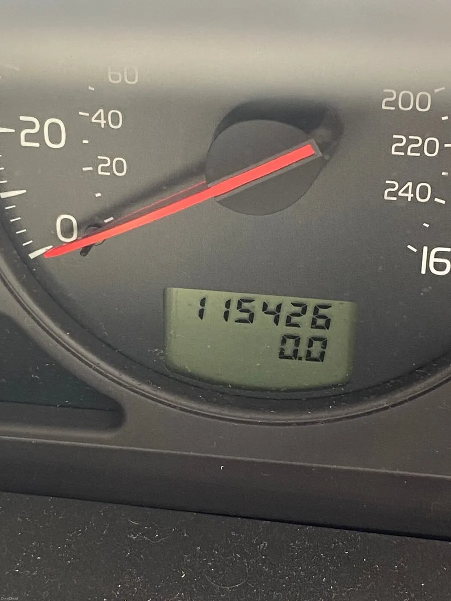 Volvo V40 2004 - Image 3
