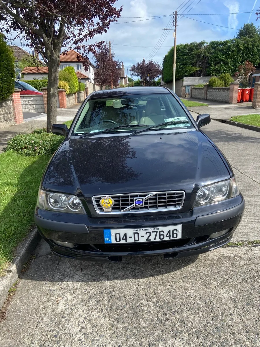 Volvo V40 2004 - Image 1