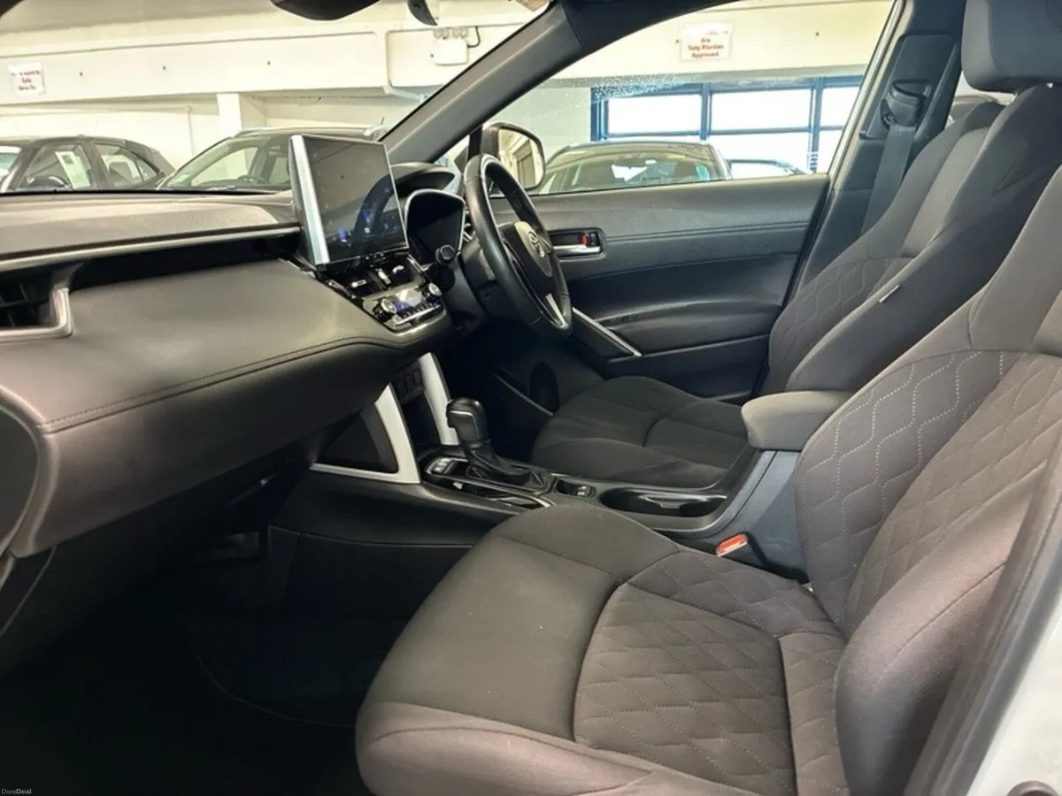 Toyota Corolla Cross SPORT 1. 1.8 4DR AUTO - Image 6