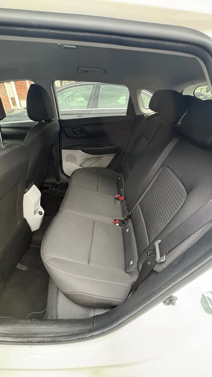 2021 Hyundai i20 Deluxe 1.0 Automatic | 1 Owner | - Image 2
