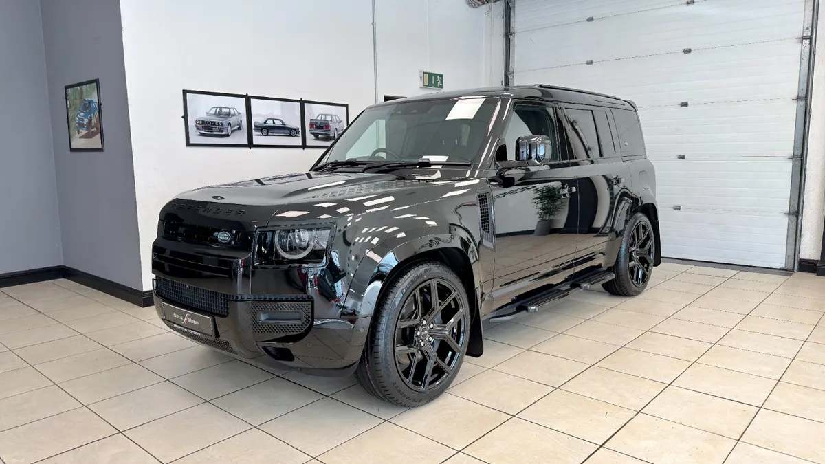 LANDROVER DEFENDER P400E X-DYNAMIC SE 110 - Image 2