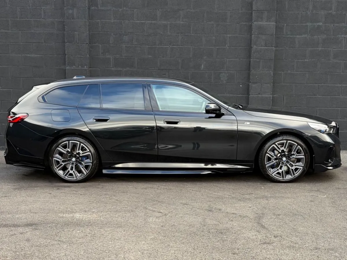 BMW 5-Series 530E G61 MSPORT TOURING 295BHP 5DR AU - Image 2