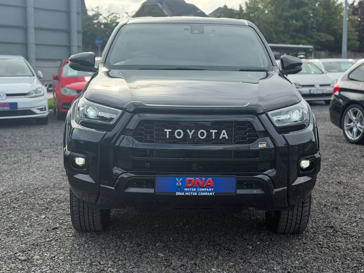 Toyota Hilux GR SPORT - CREW CAB - ONLY 18K KMS - Image 2