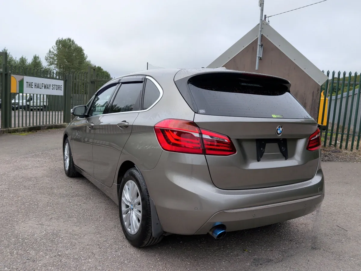 BMW 218D - Image 3