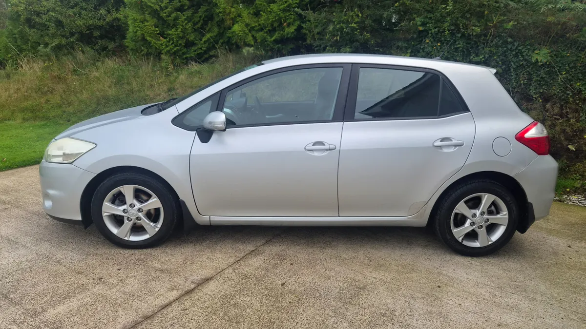 10 AURIS - FULLY SERVICED & REFURBISHED NCT 09-27 - Image 2