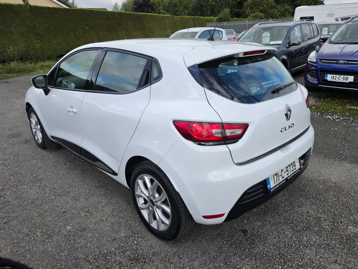 171 Renault Clio 1.1 Dynamique Nav Low Miles - Image 2