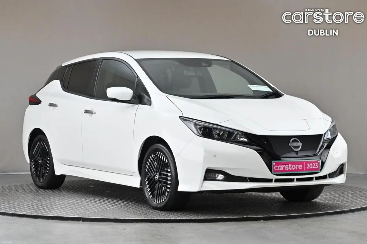 Nissan Leaf EV SHIRO 40KWH *360 PAN CAMERA**PARK S - Image 1
