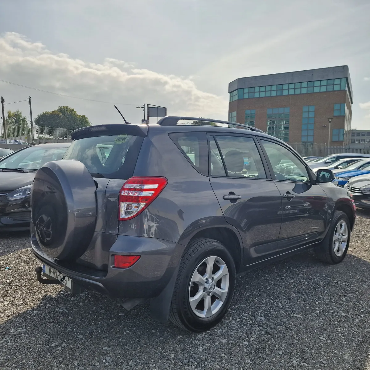 Toyota RAV4 New Nct 05/27 4X4 - Image 4