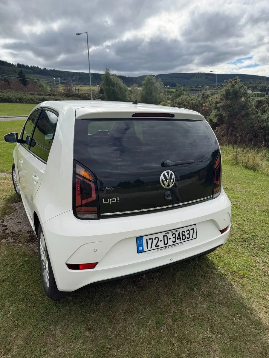 2017 Volkswagen High Up! 1.0 Petrol Automatic - Image 5