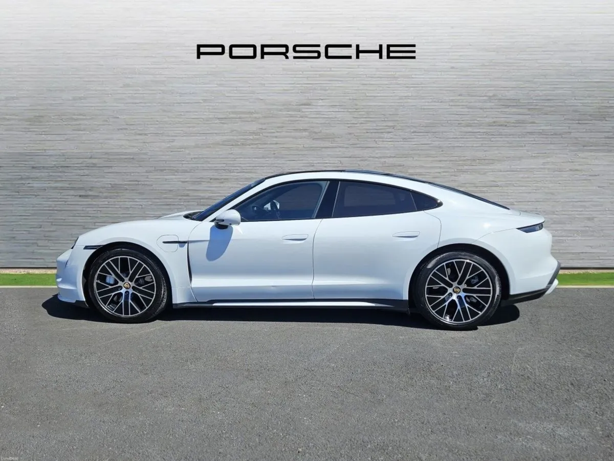 Porsche Taycan Turbo - Image 3