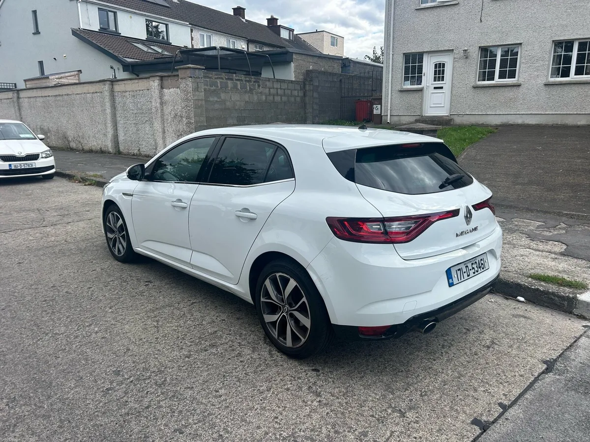 Renault Megane 1.2 Dynamique NAV 130BHP 5DR - Image 1