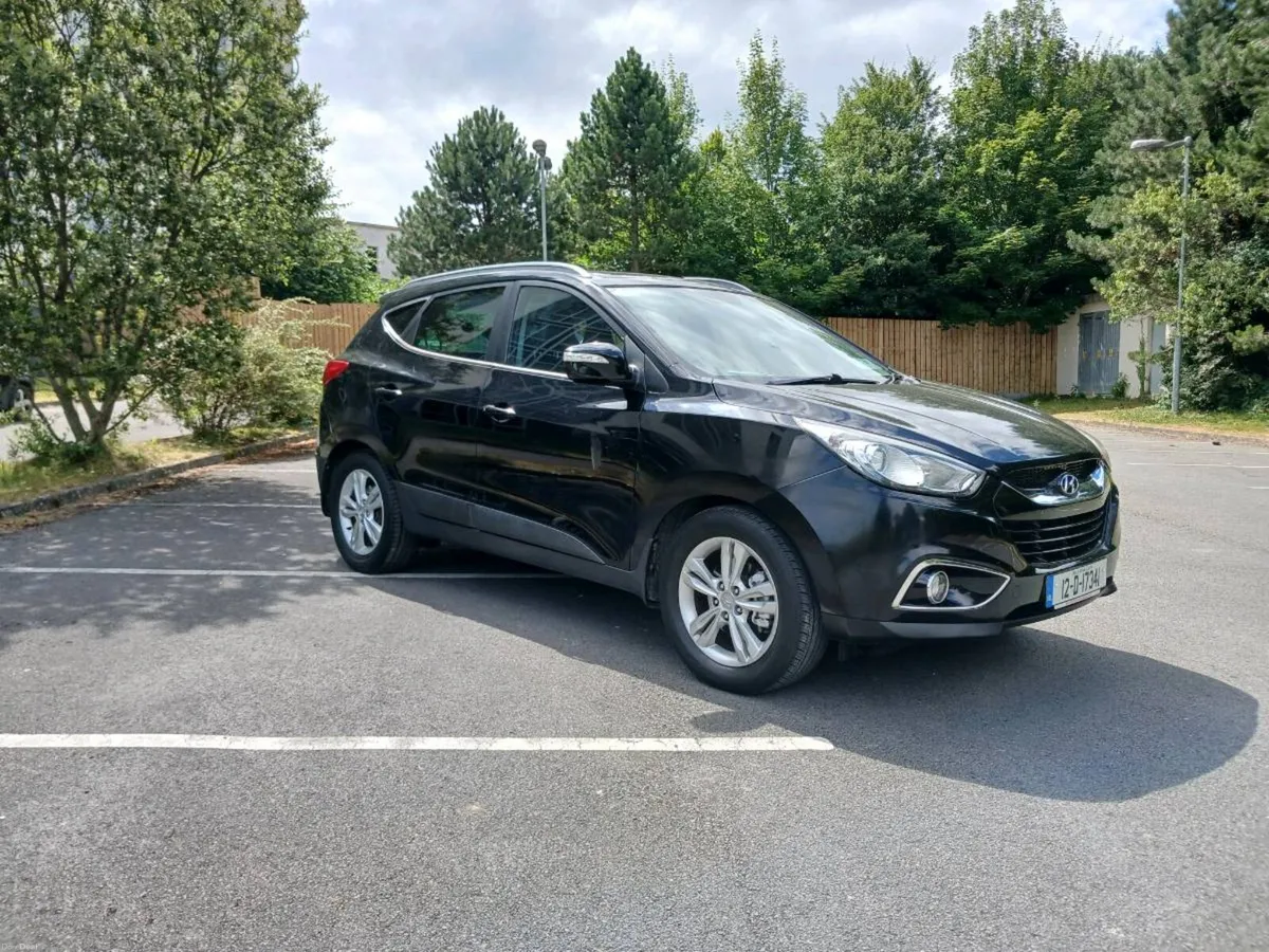 Hyundai i35 High Spec Low mileage model Black - Image 1