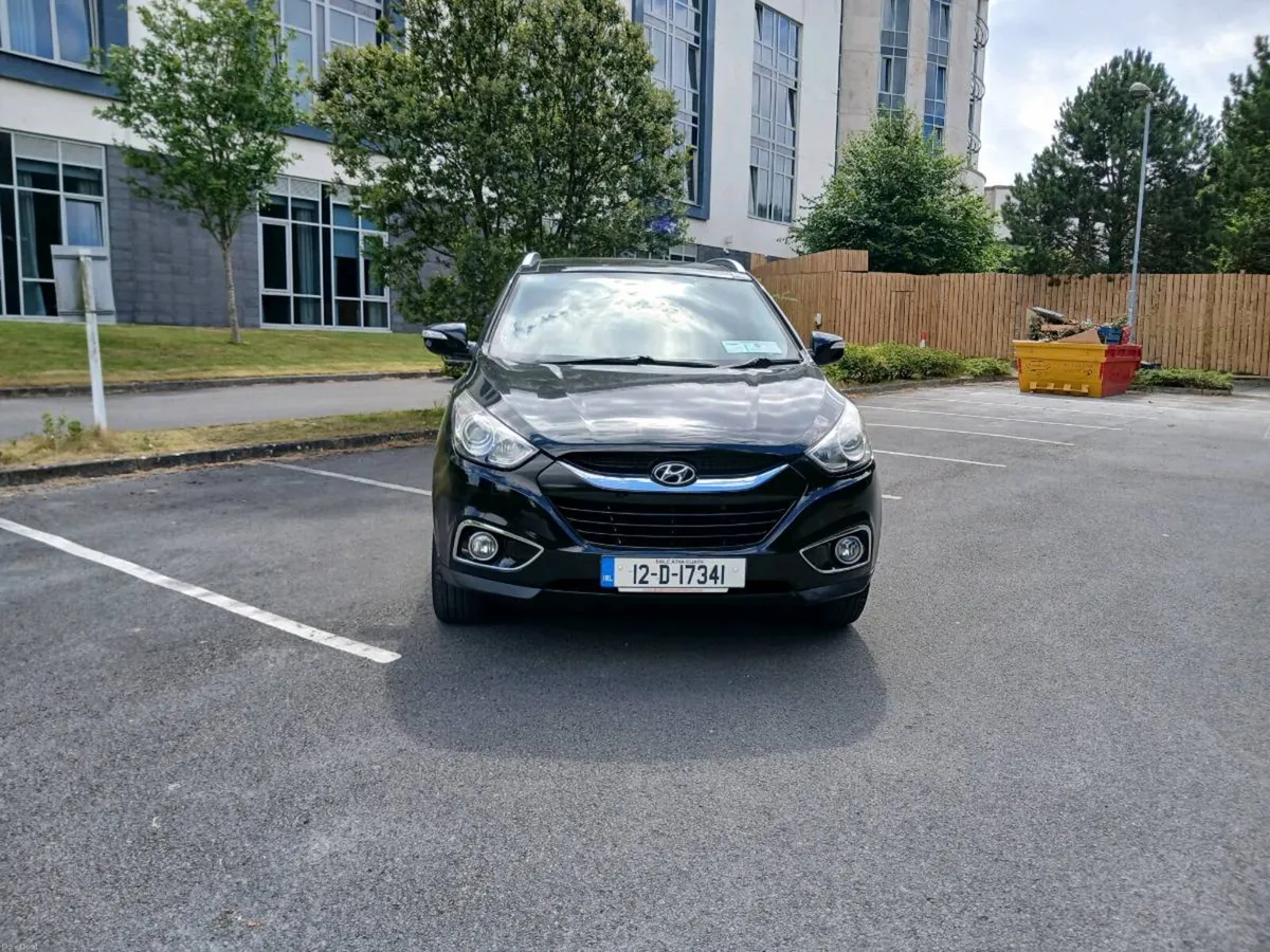 Hyundai i35 High Spec Low mileage model Black - Image 5