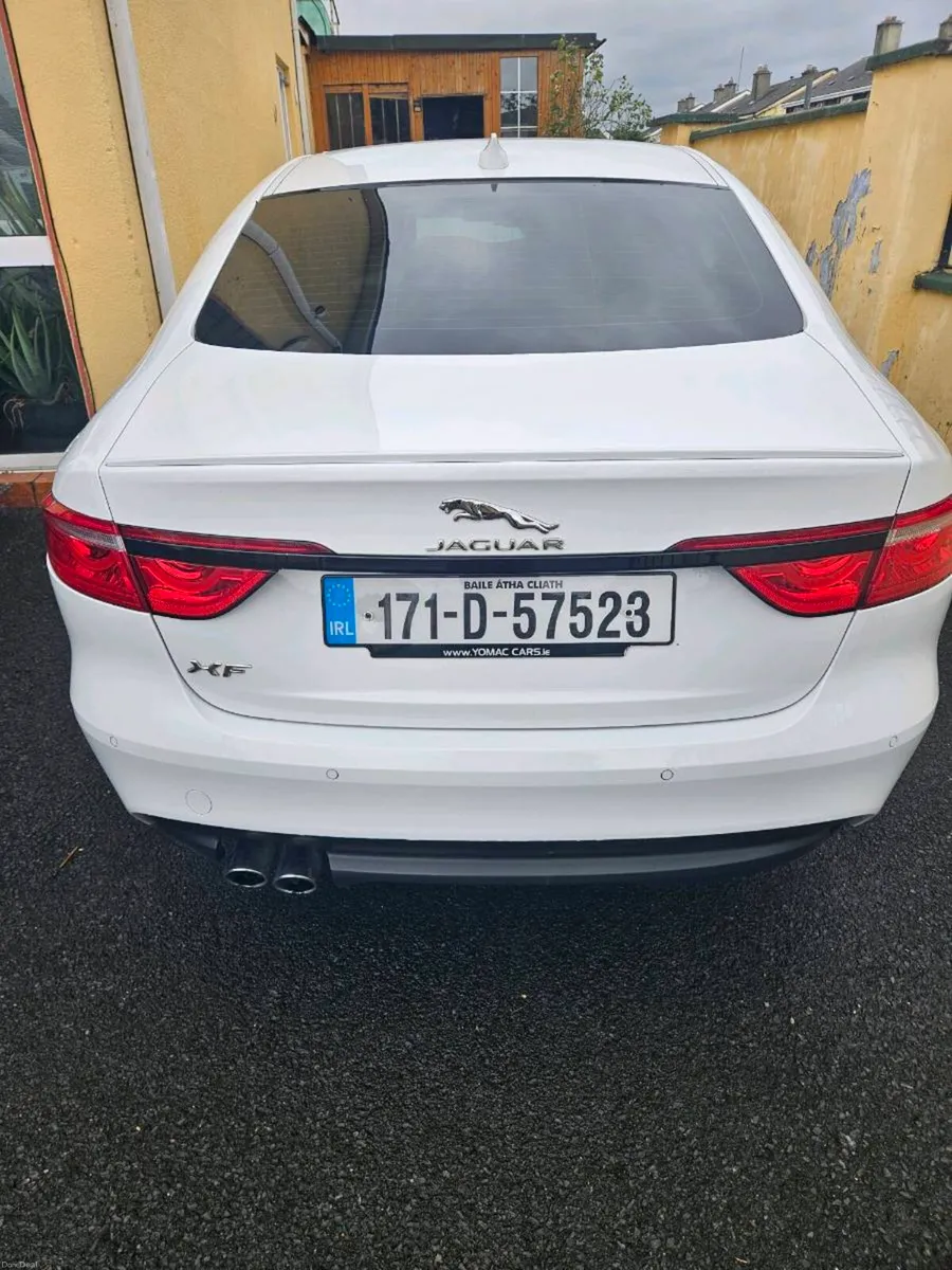 Jaguar xf 2017 automatic - Image 2