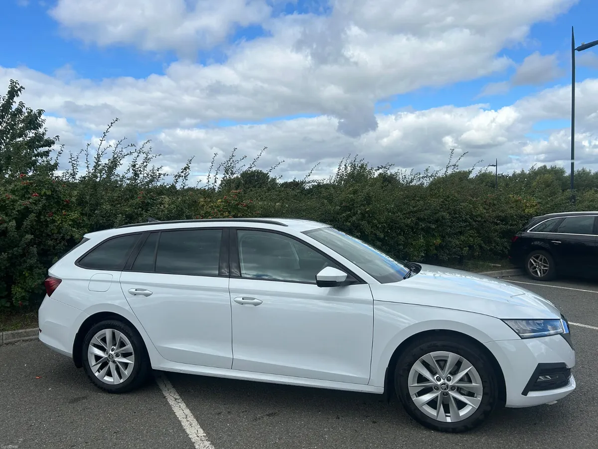 Skoda Octavia 2024 - Image 5