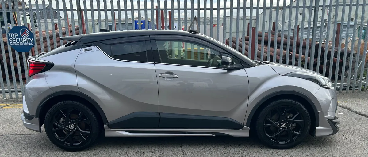 2021 Toyota C-HR  | G Package - Image 4
