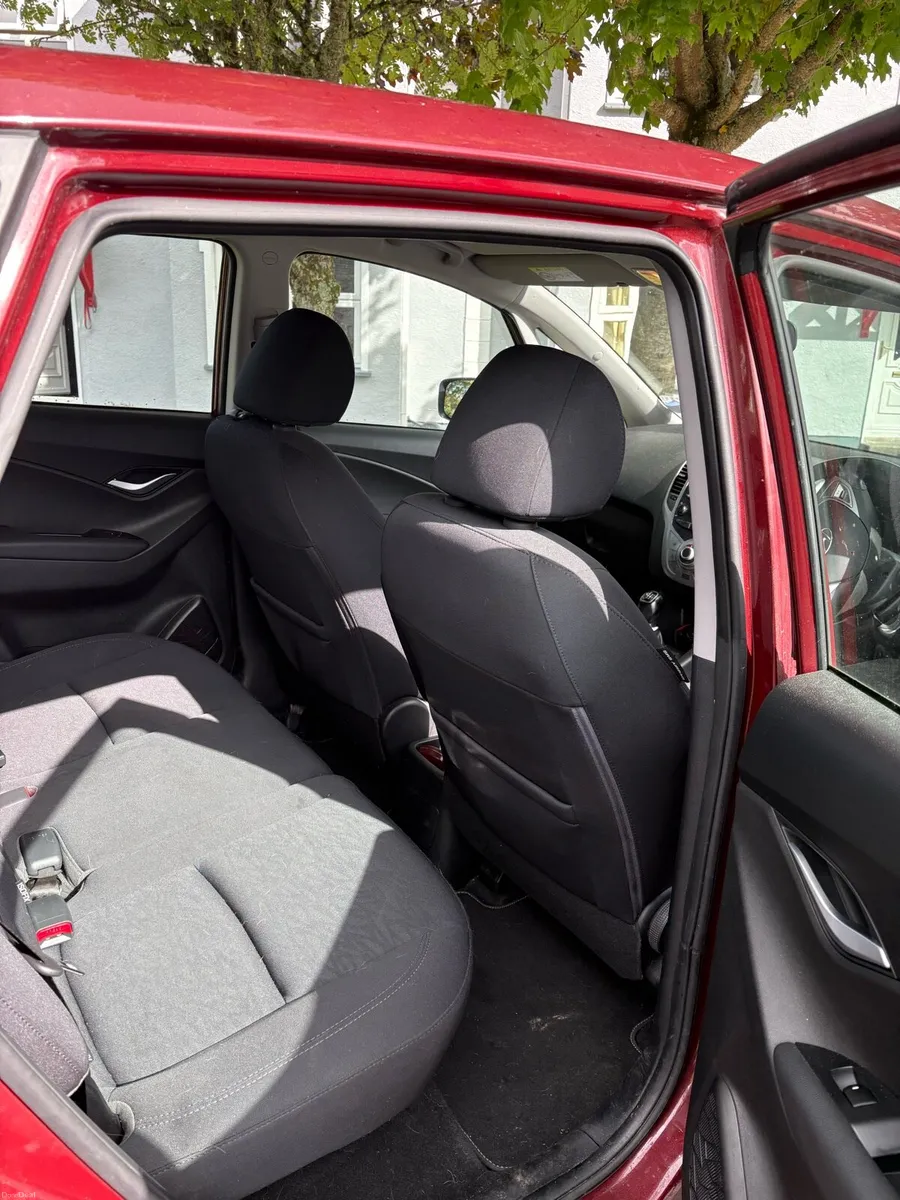 Car - Image 6