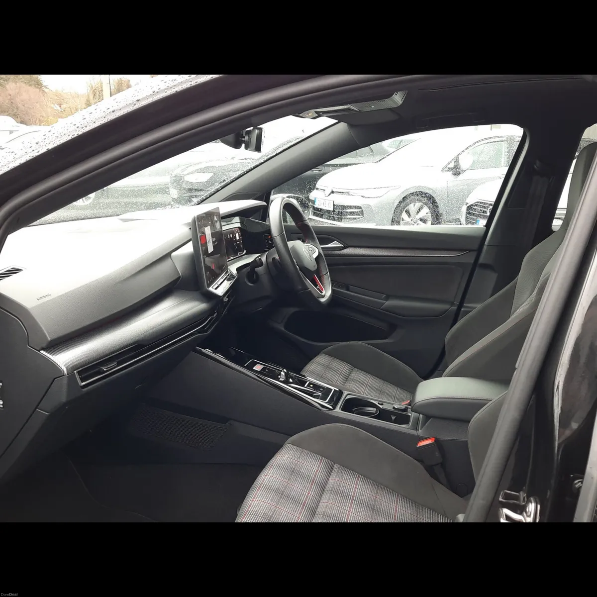 Volkswagen GTI Golf 2025 - Image 2