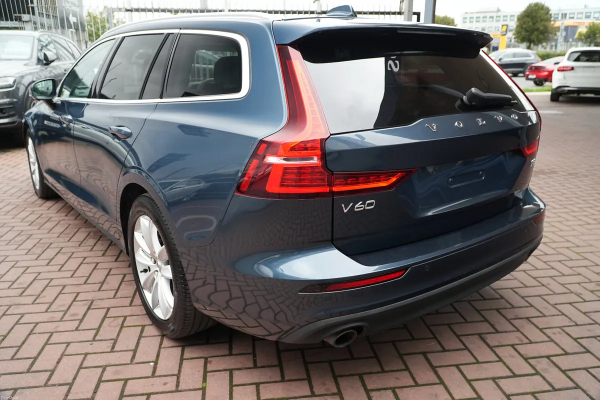 2020 VOLVO V60 T5 - Image 6