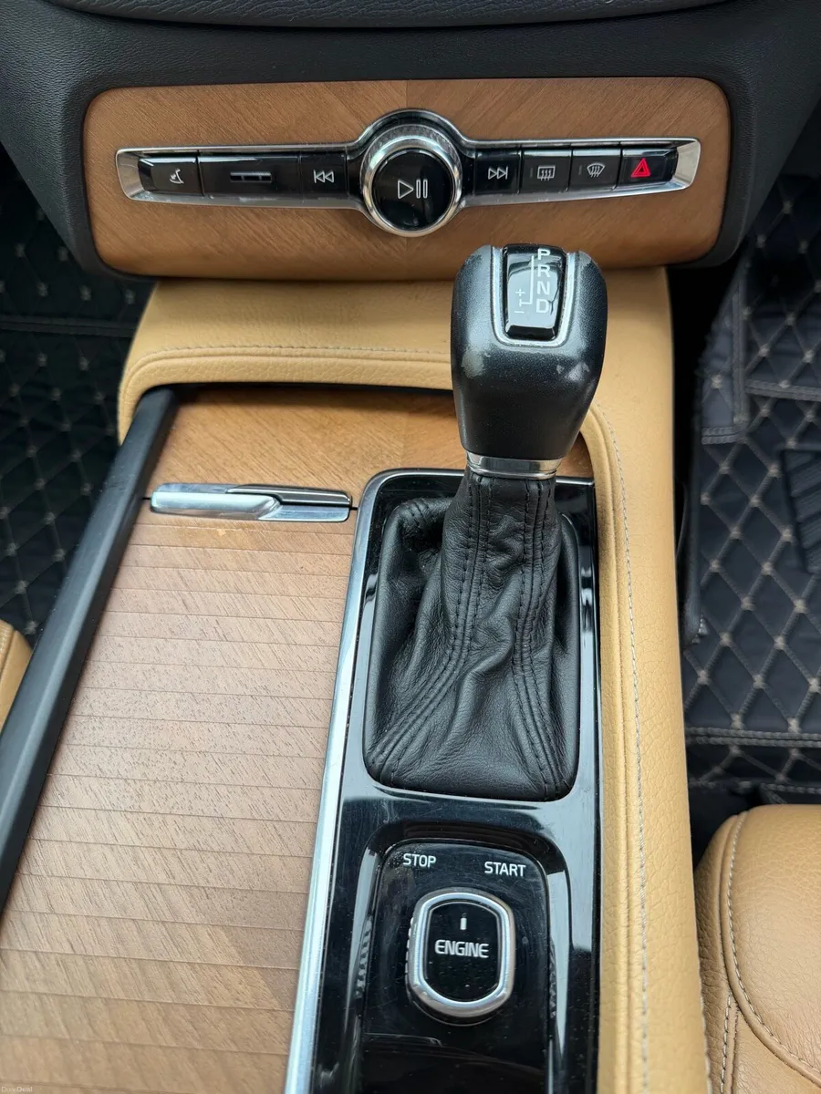 2015 Volvo XC90 2.0L D5 - Image 5