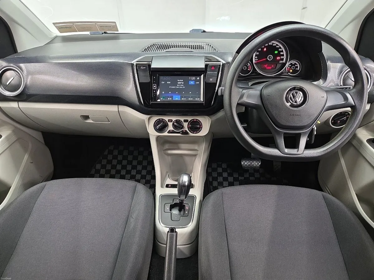 Volkswagen up! Move Model Auto - Image 3