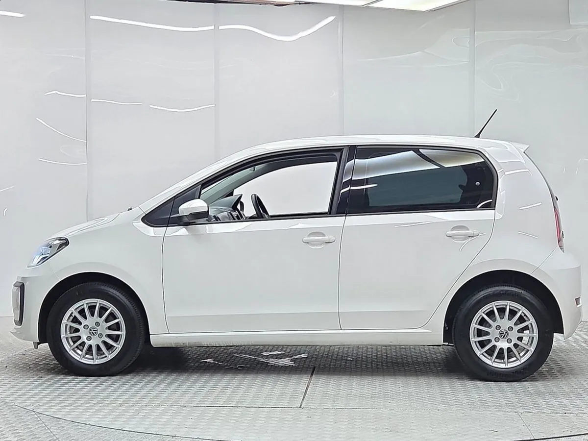 Volkswagen up! Move Model Auto - Image 5