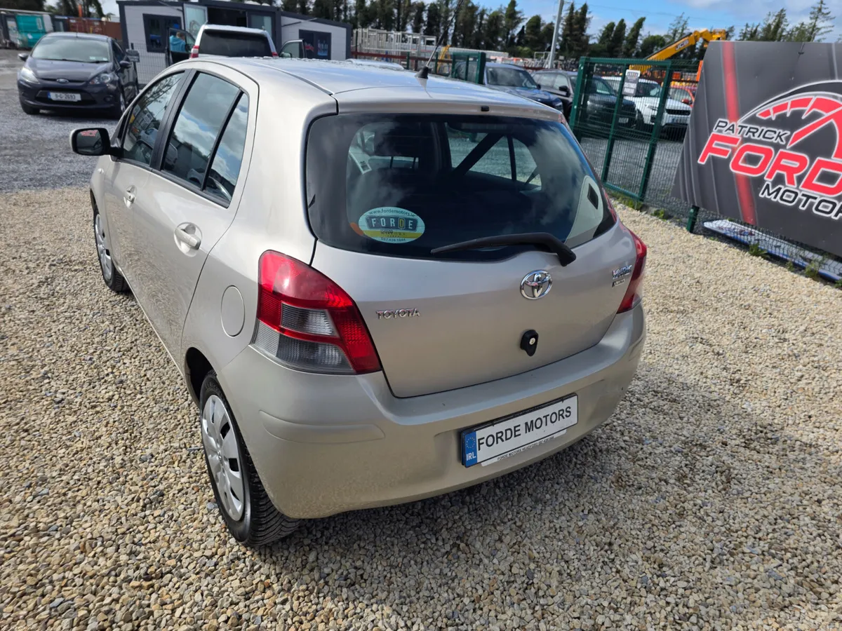 Toyota Yaris 2010 - Image 3