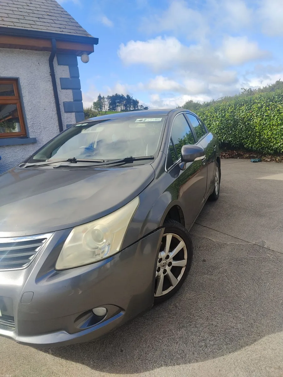 Toyota Avensis 2011 - Image 4
