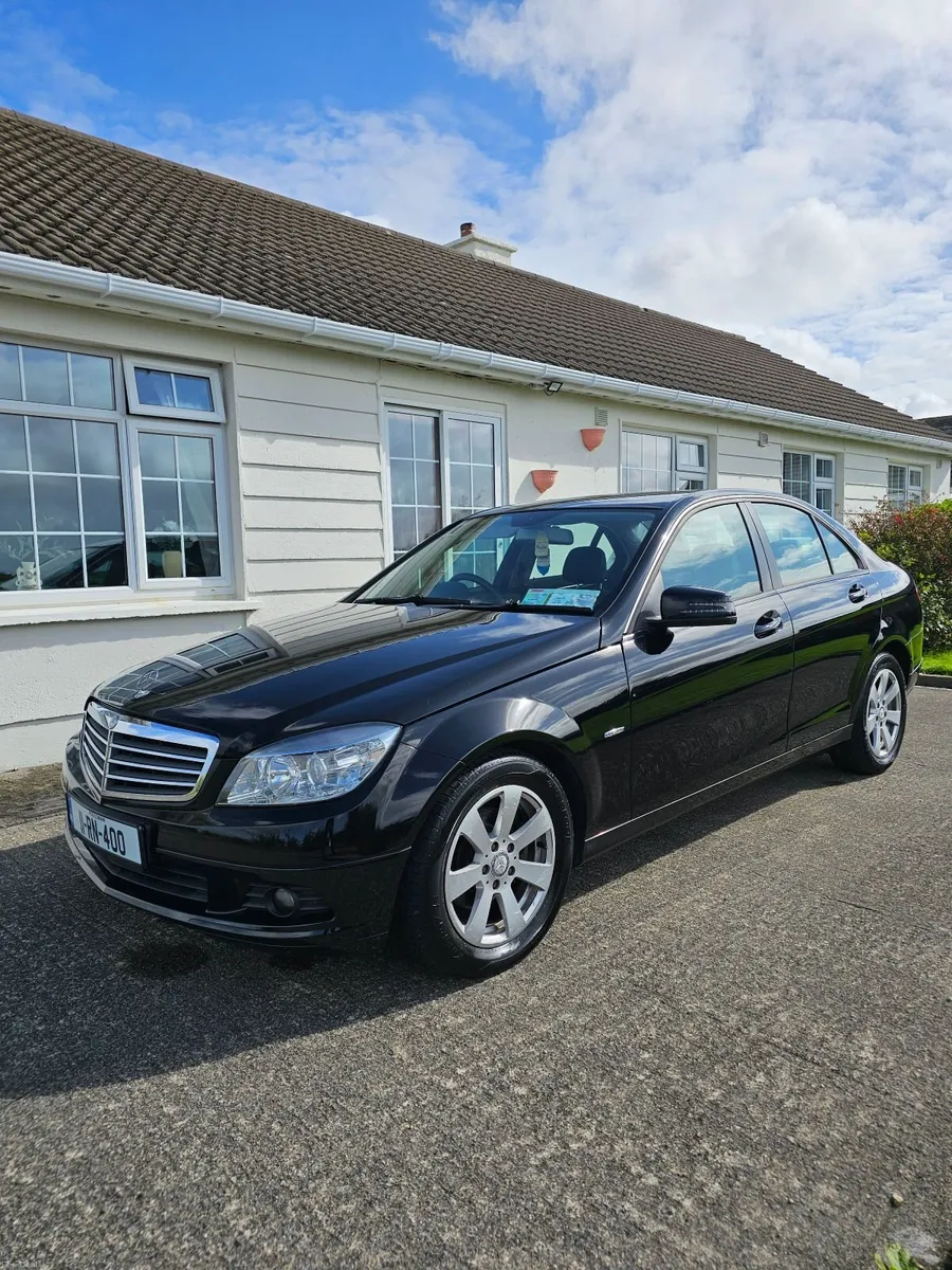 • • 2011 Mercedes-Benz C-Class 179000 kms• • - Image 1