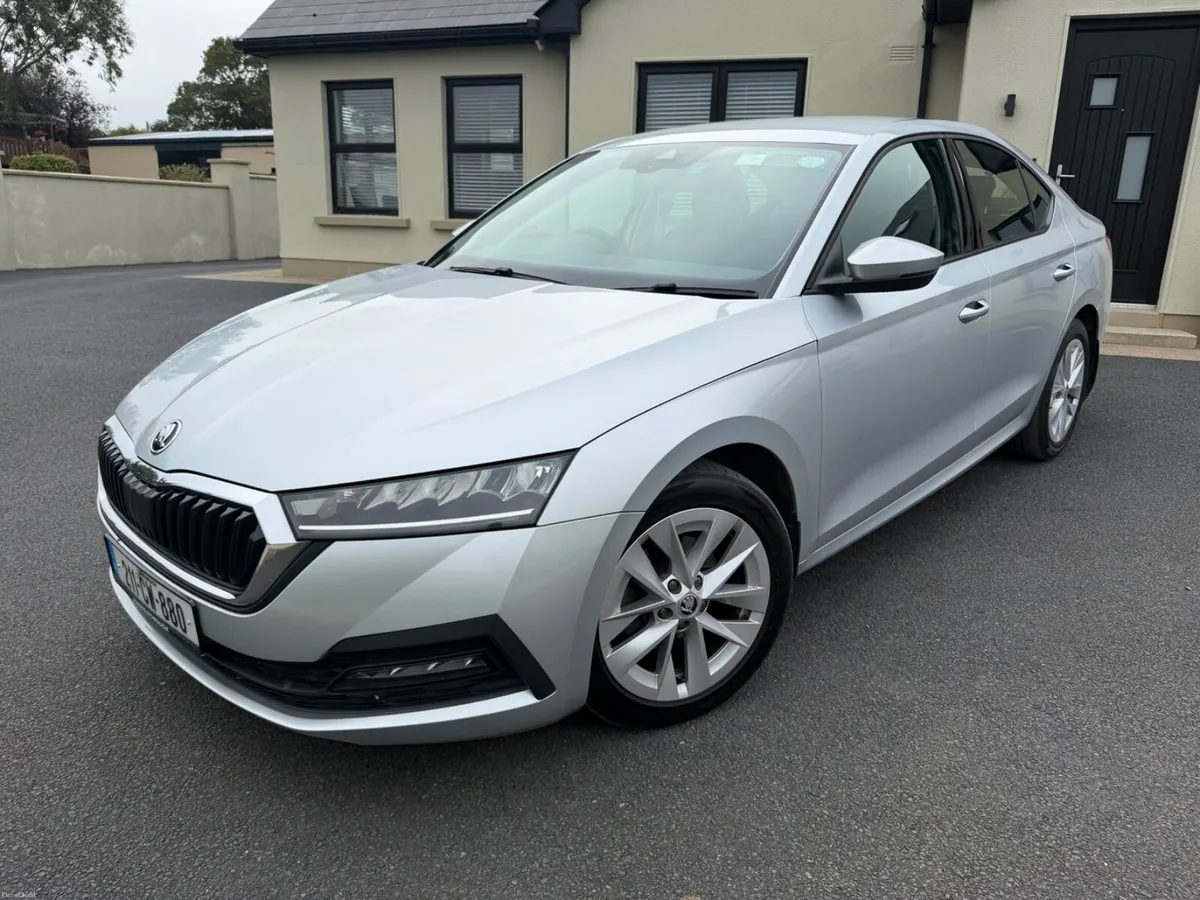 2021 (211) Skoda Octavia Ambition 2.0 Diesel - Image 2