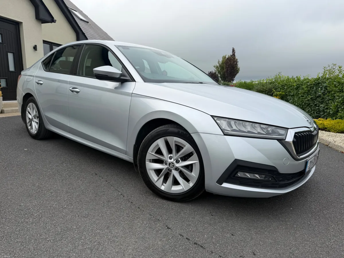 2021 (211) Skoda Octavia Ambition 2.0 Diesel - Image 6