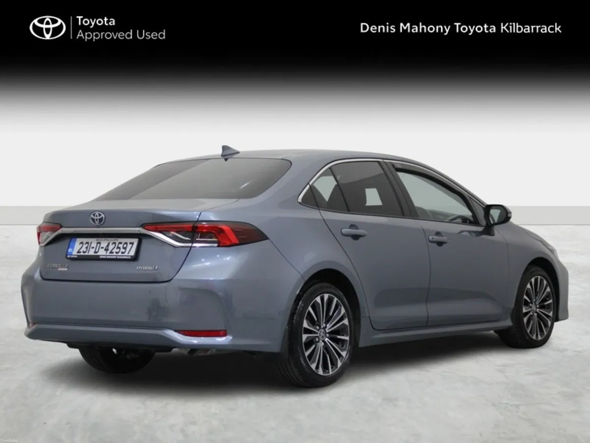 Toyota Corolla LUNA SPORT SALOON 4DR - Image 2