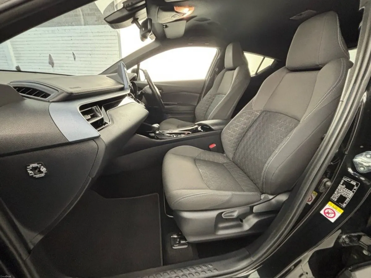 Toyota C-HR HYBRID SPORT 4DR AUTO - Image 6
