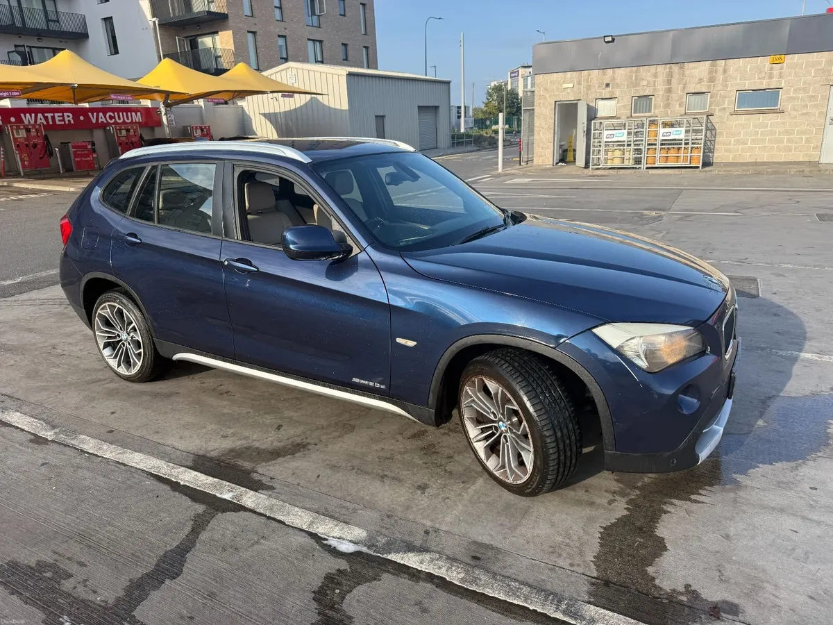 BMW X1 2010 - Image 1