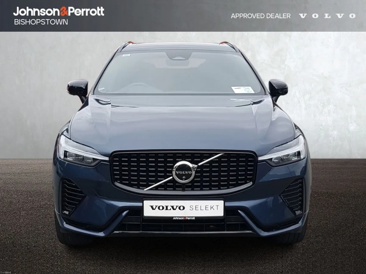 Volvo XC60 T6 350 bhp AWD PHEV Plus Dark (Two Year - Image 4