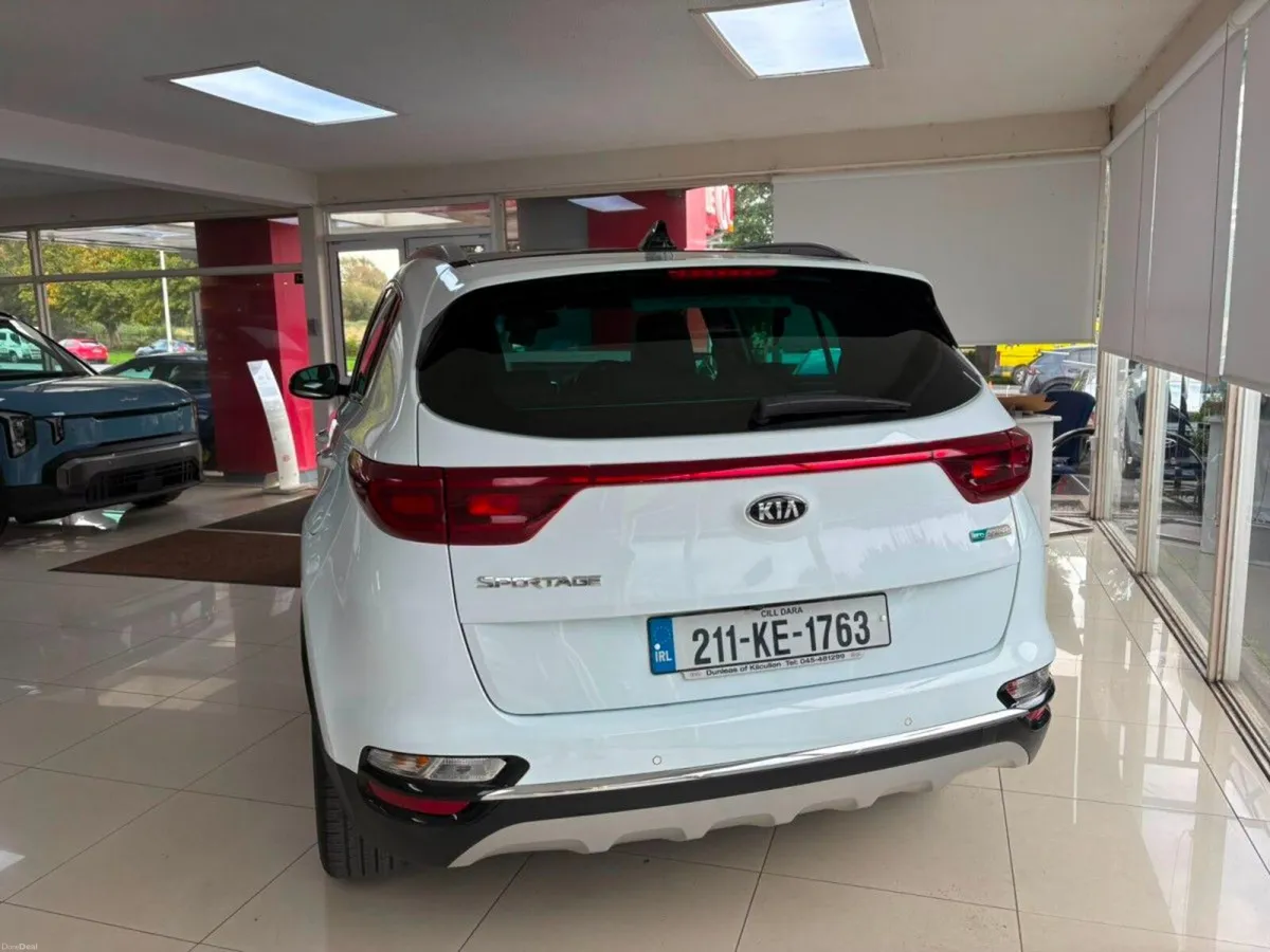 Kia Sportage K3 Automatic with Sunroof - Image 4
