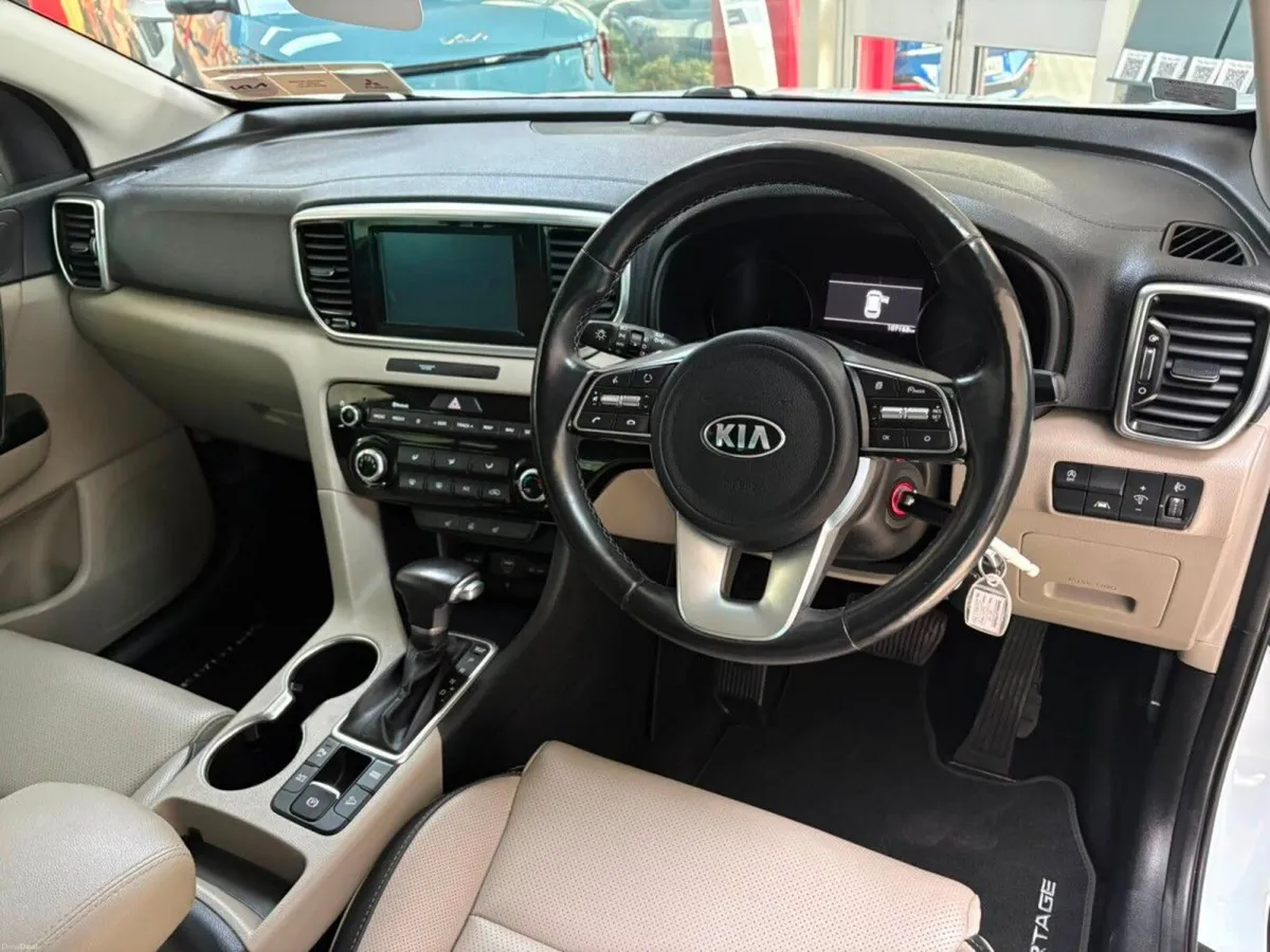 Kia Sportage K3 Automatic with Sunroof - Image 6